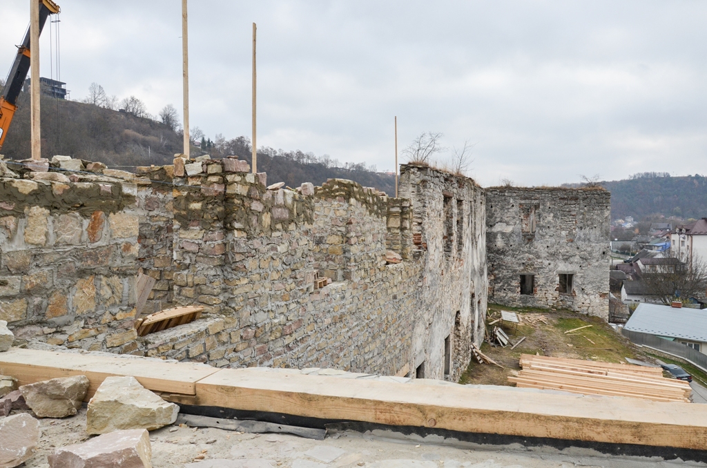 У Чорткові триває реконструкція замку